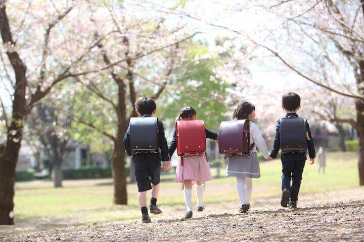 小学生4人組