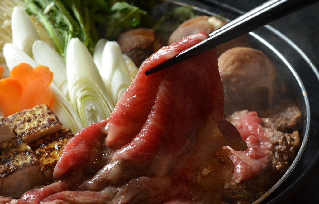 肉屋が教える!すき焼きに合う肉の選び方と失敗しない絶品レシピ / さがえ精肉